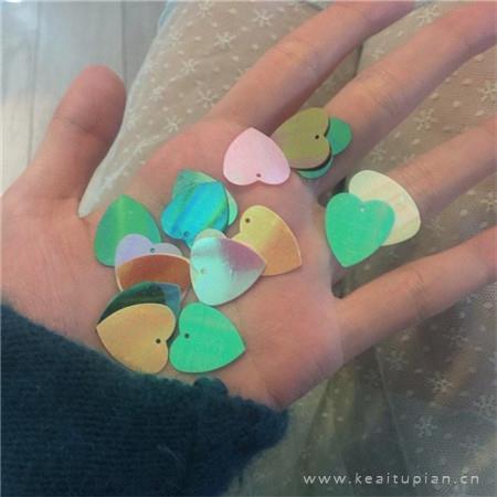 清风:时间会冲淡思念的酒距离能拉开紧握的手