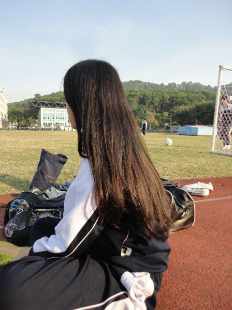 明亮如深滩里的光，晃荡成年华的伤