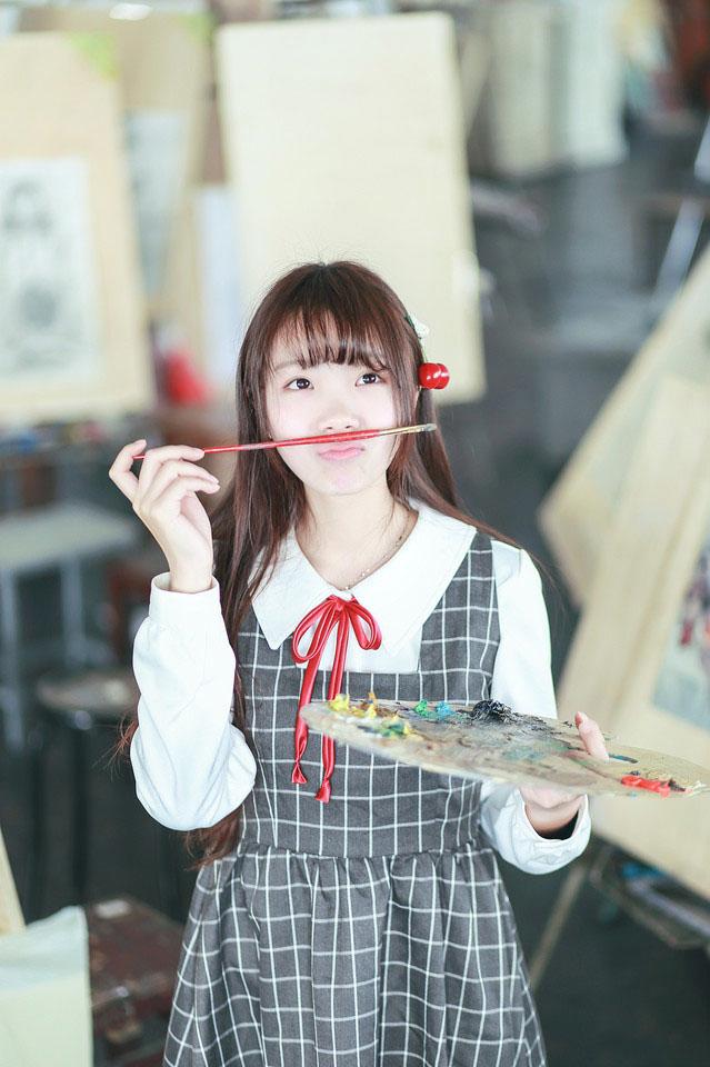 老婆说想体验别人 口述:媳妇儿跟男同事暧昧 在车里疯狂的吃我奶