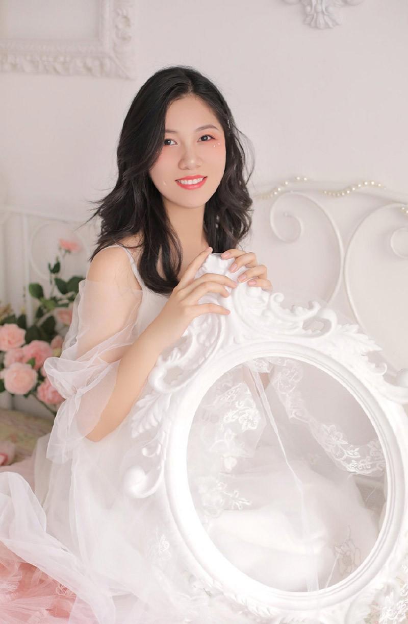 红花闺蜜太撩人 午夜抓奸男友和闺蜜浴室偷欢