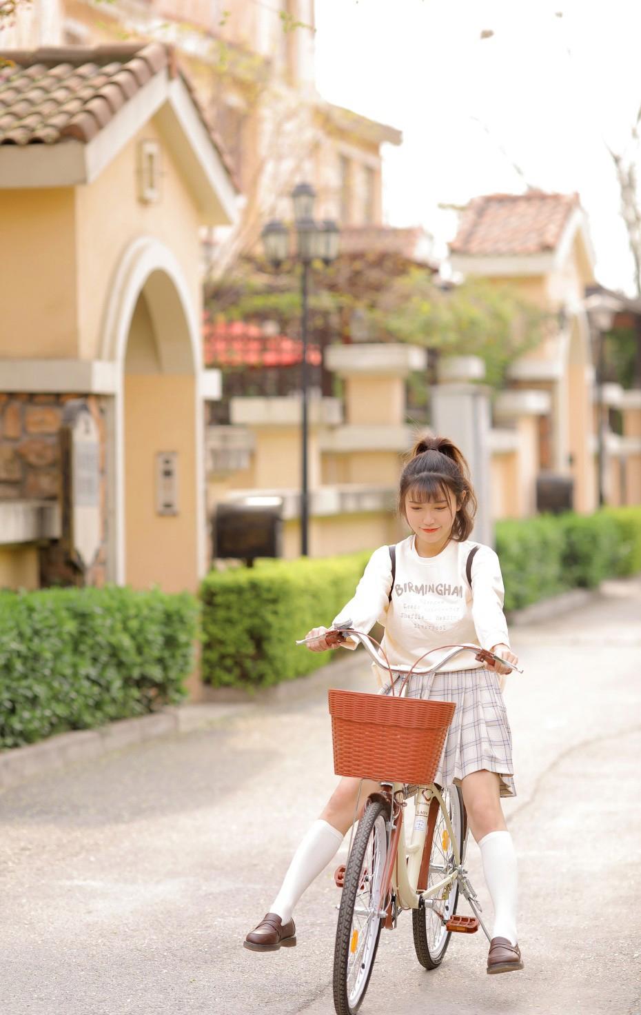 婆婆迷晕我后，让三个男人扒光了我的衣服