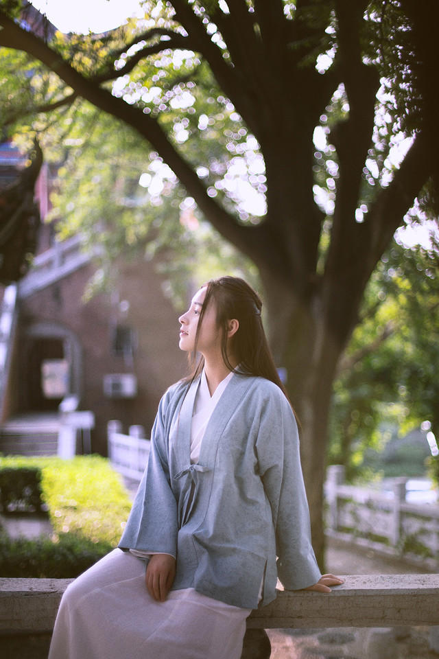 对校花为所欲为类小说 催眠校花童心怡 校花锅炉房老张
