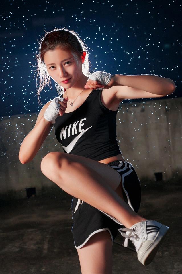sm女奴 亚洲AV 欧美 卡通 这里是教室