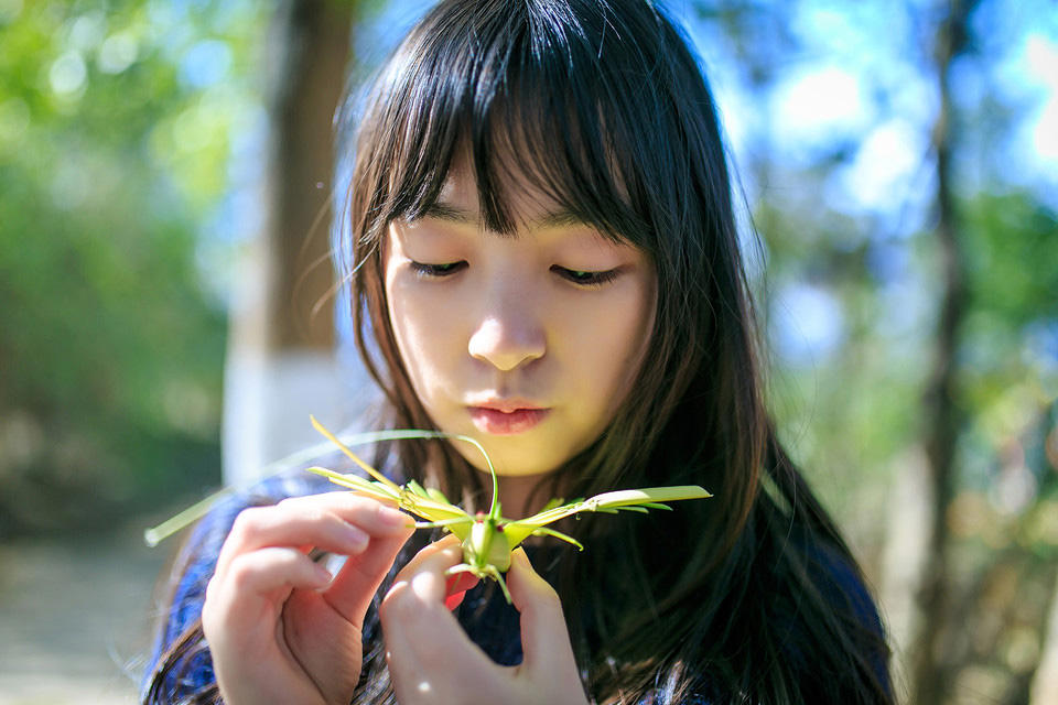游泳池邂逅美女 被引诱出了轨