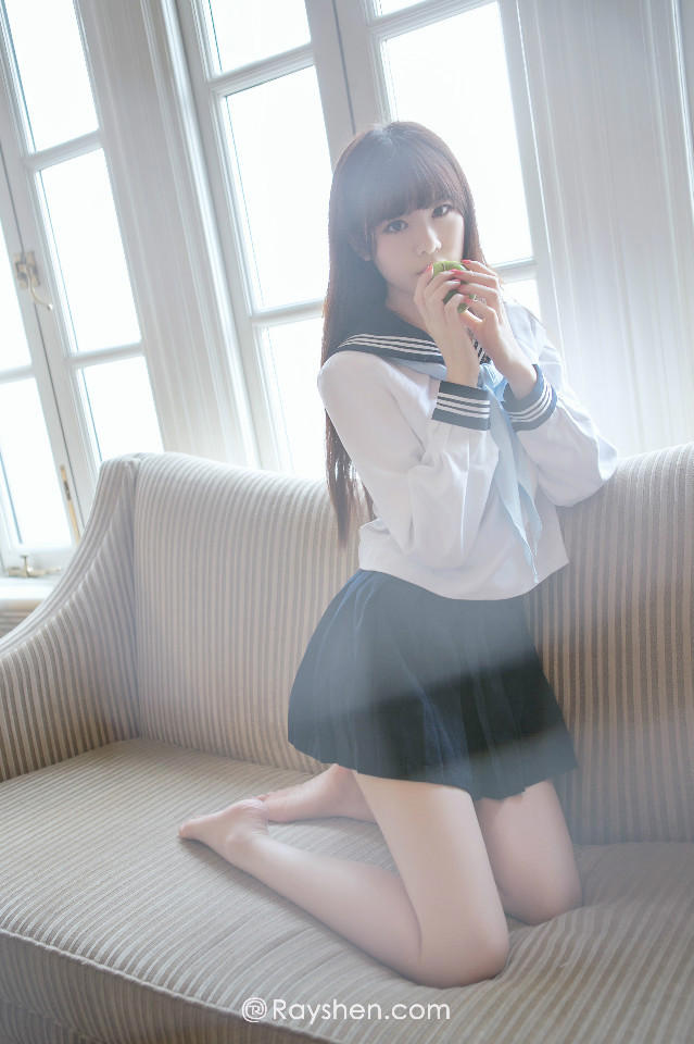 老板娘抱紧我要添了 老板娘的下面水多 跪下喝女老板的尿